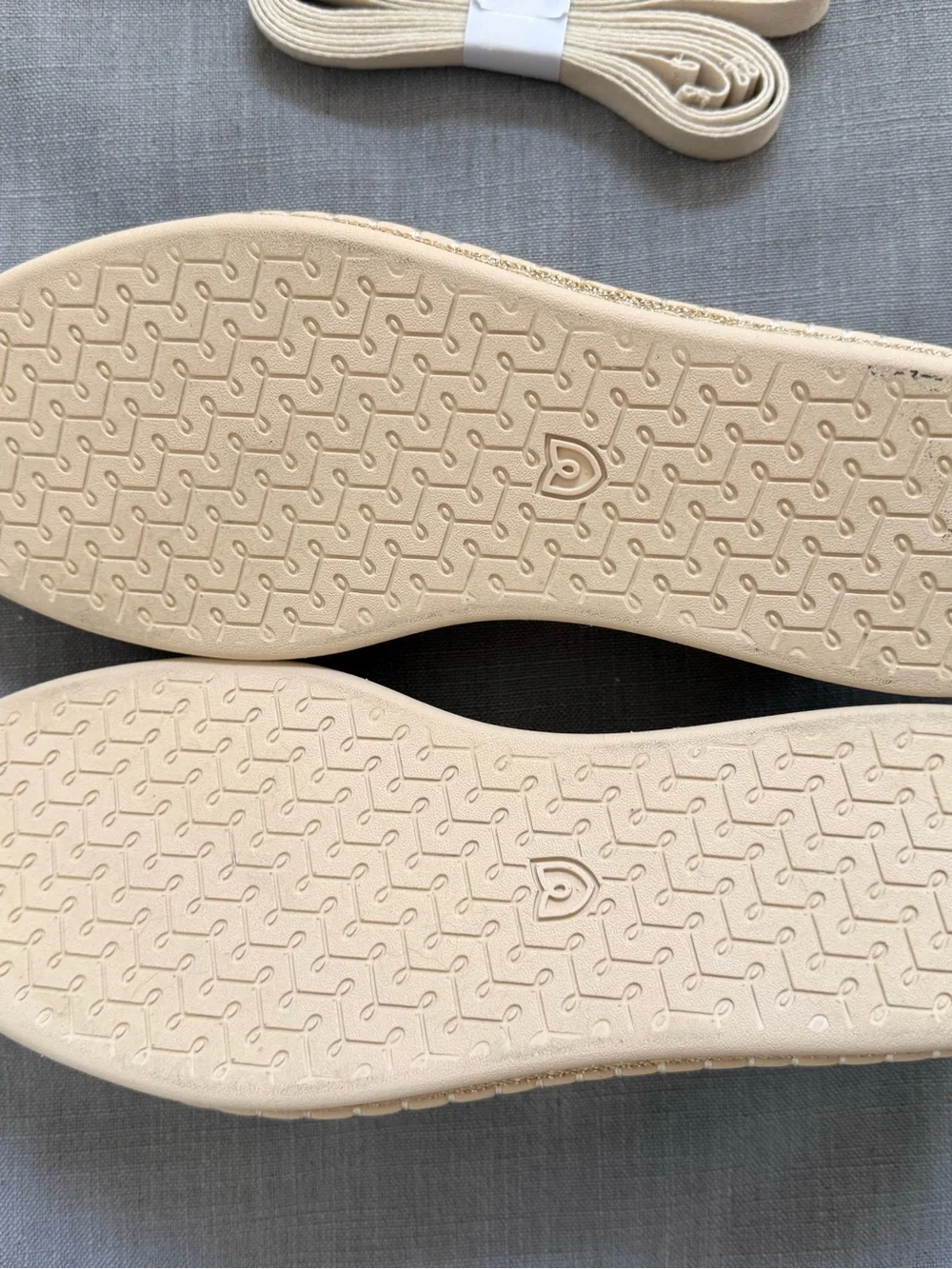 NEW Rothy’s the Espadrille in Gold Sz 10